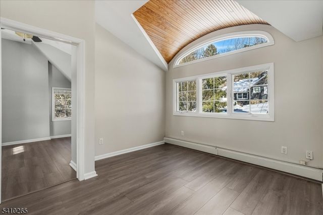 4 Arrowhead Trl, Sparta Twp., NJ 07871