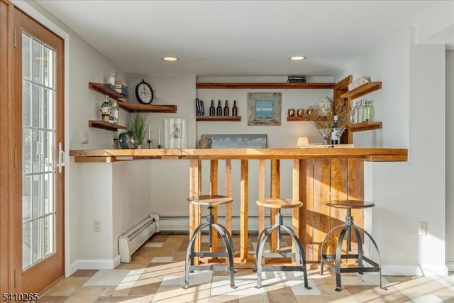 4 Arrowhead Trl, Sparta Twp., NJ 07871