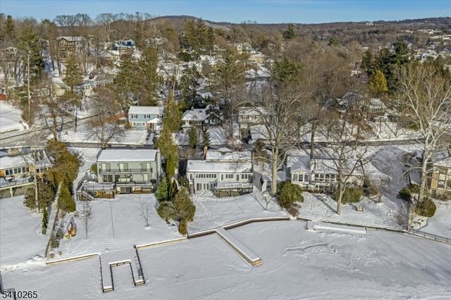 4 Arrowhead Trl, Sparta Twp., NJ 07871