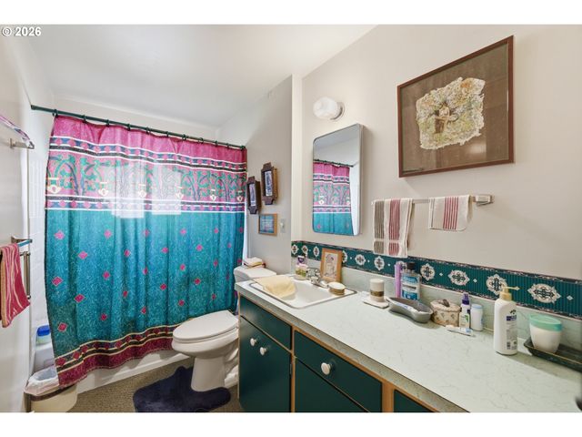 1765 UMPQUA Rd, Woodburn, OR 97071