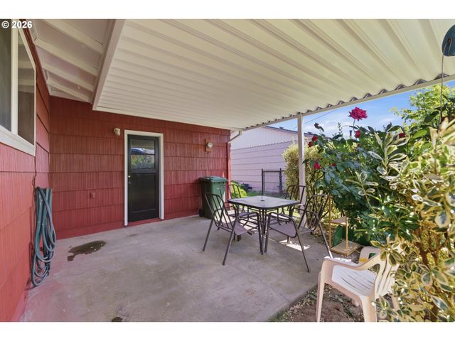1765 UMPQUA Rd, Woodburn, OR 97071