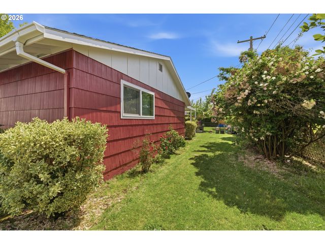 1765 UMPQUA Rd, Woodburn, OR 97071