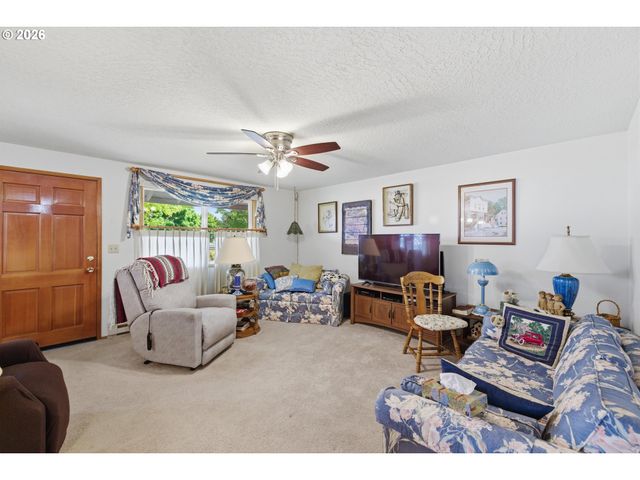1765 UMPQUA Rd, Woodburn, OR 97071