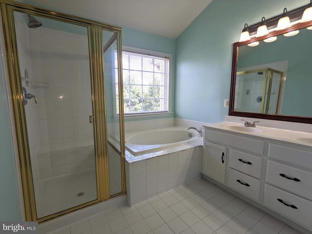13996 KHALID LN, Chantilly, VA 20151