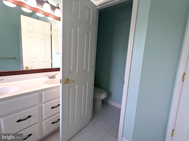13996 KHALID LN, Chantilly, VA 20151