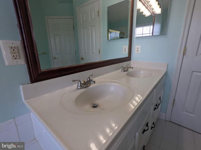 13996 KHALID LN, Chantilly, VA 20151