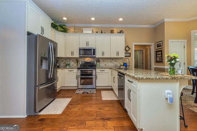 121 Grape Creek Road, Milner, GA 30257