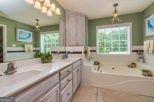 121 Grape Creek Road, Milner, GA 30257