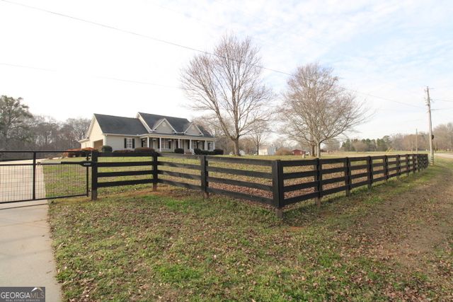 121 Grape Creek Road, Milner, GA 30257