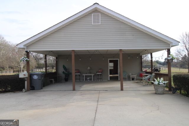 121 Grape Creek Road, Milner, GA 30257