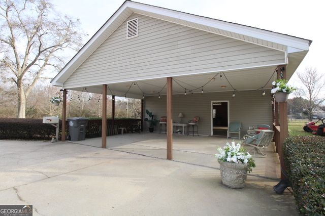 121 Grape Creek Road, Milner, GA 30257