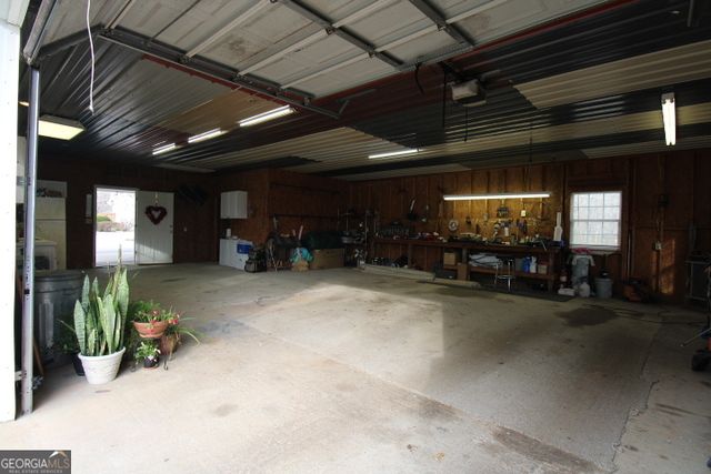 121 Grape Creek Road, Milner, GA 30257