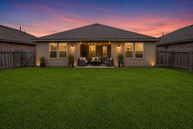 927 Petunia Falls Lane, Rosharon, TX 77583