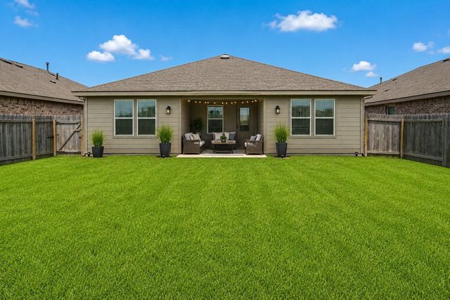 927 Petunia Falls Lane, Rosharon, TX 77583