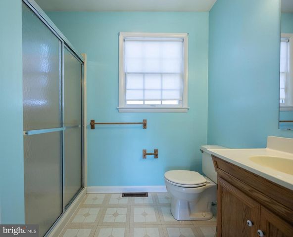 14 N FORK RD, Clementon, NJ 08021