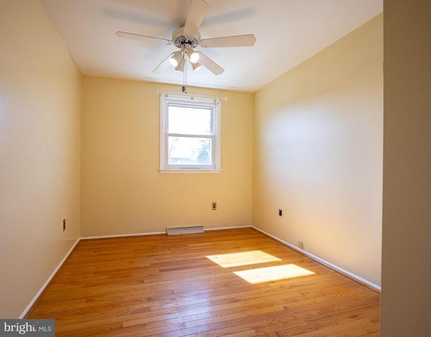 14 N FORK RD, Clementon, NJ 08021