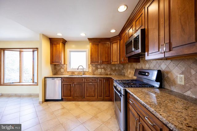 14 N FORK RD, Clementon, NJ 08021