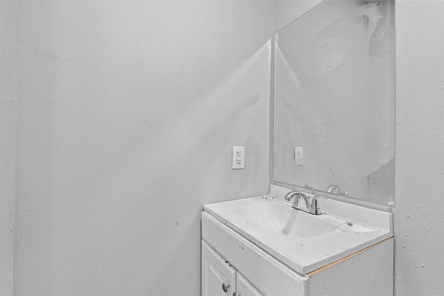 707 S Robinson Street, Cleburne, TX 76031