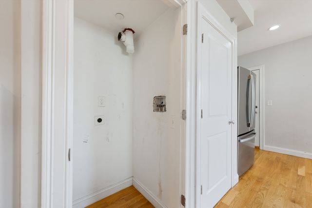 353-357 Adams St R, Boston, MA 02122