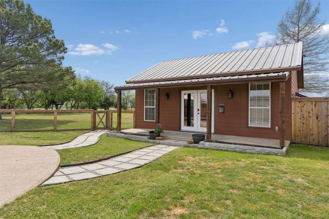 9898 Vail Eton Drive, Pilot Point, TX 76258