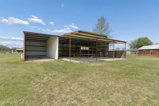 9898 Vail Eton Drive, Pilot Point, TX 76258