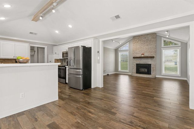 9898 Vail Eton Drive, Pilot Point, TX 76258