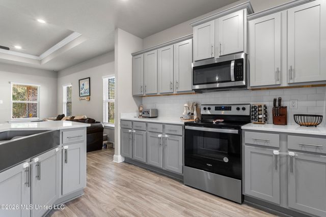 80 Saltmeadow Circle, Ocean Springs, MS 39564