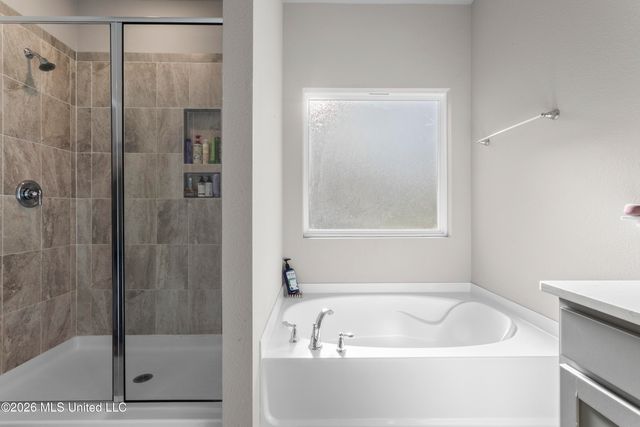 80 Saltmeadow Circle, Ocean Springs, MS 39564