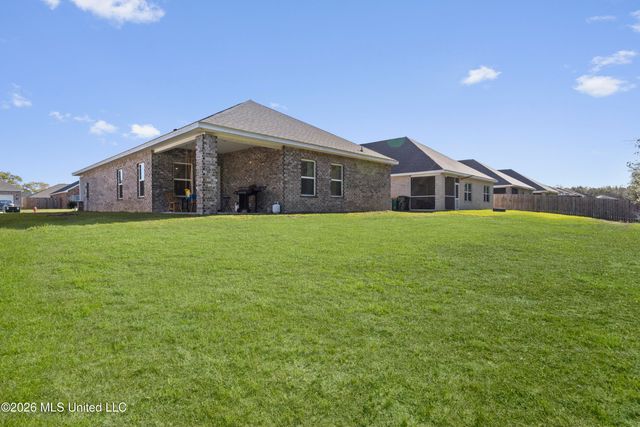 80 Saltmeadow Circle, Ocean Springs, MS 39564