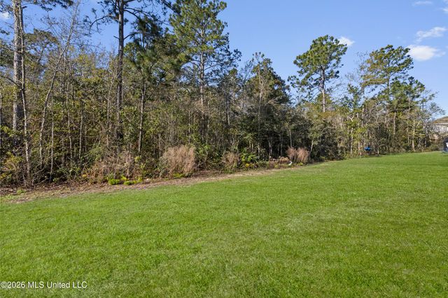 80 Saltmeadow Circle, Ocean Springs, MS 39564