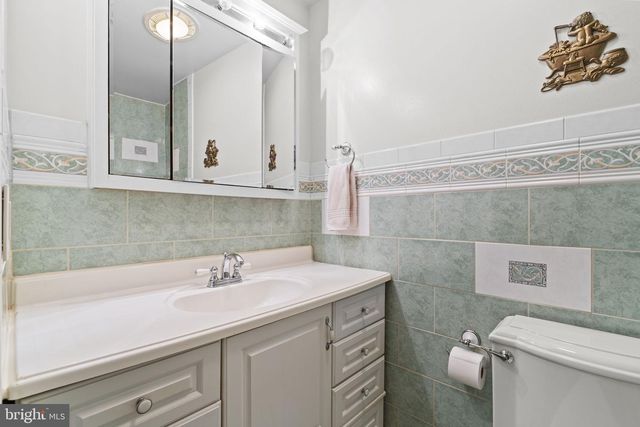 8819 LAFAYETTE DR, Owings, MD 20736