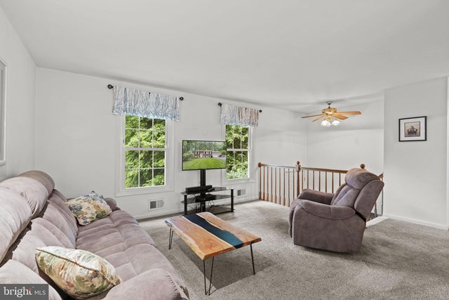 8819 LAFAYETTE DR, Owings, MD 20736