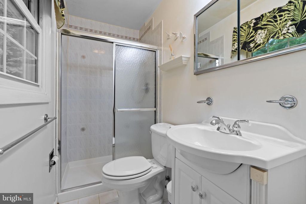 Image 12 of property listing at 8819 LAFAYETTE DR, Owings, MD 20736