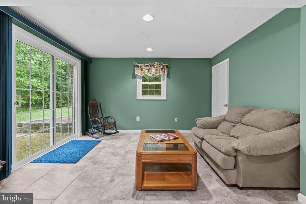 Image 20 of property listing at 8819 LAFAYETTE DR, Owings, MD 20736