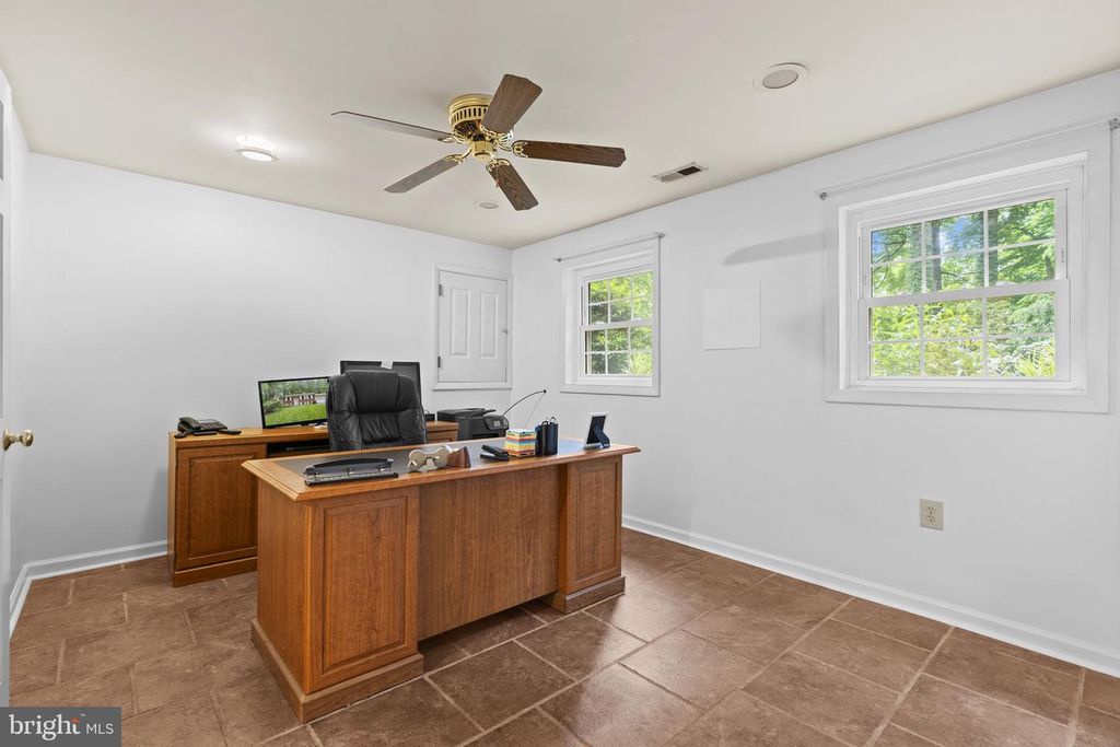 Image 21 of property listing at 8819 LAFAYETTE DR, Owings, MD 20736