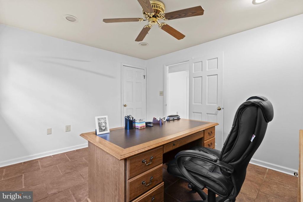 Image 22 of property listing at 8819 LAFAYETTE DR, Owings, MD 20736