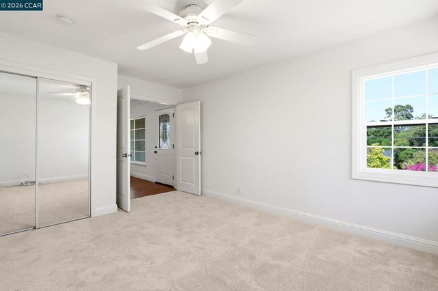 1277 Juanita Dr, Lafayette, CA 94595