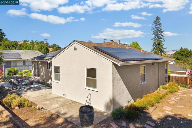 1277 Juanita Dr, Lafayette, CA 94595