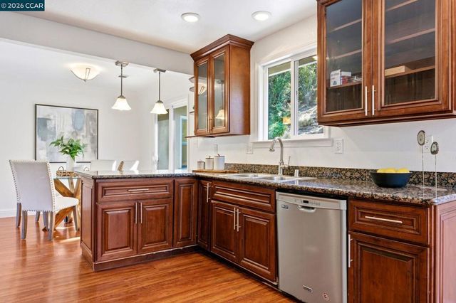 1277 Juanita Dr, Lafayette, CA 94595