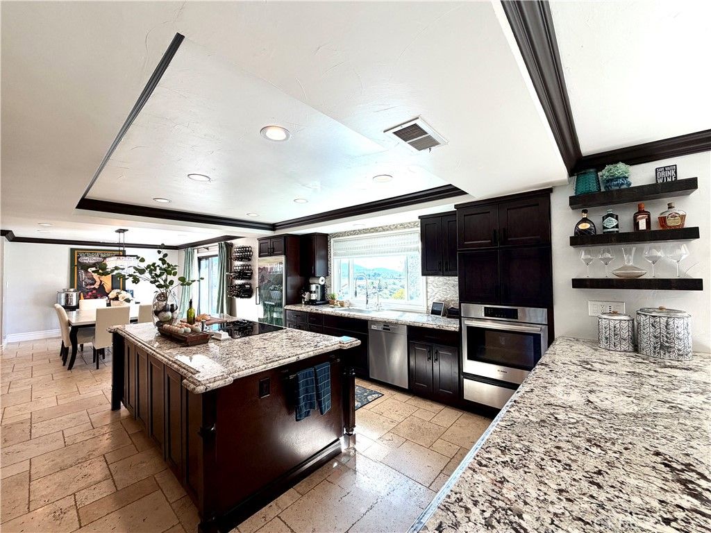 Image 12 of property listing at 38250 Pratt Road, Temecula, CA 92592