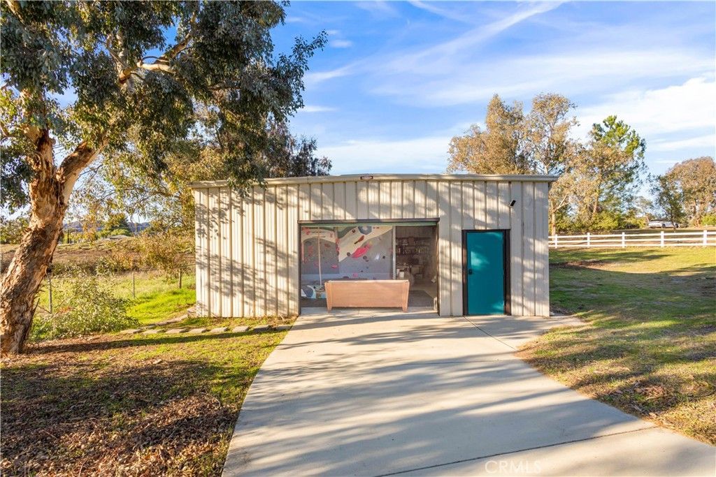 Image 46 of property listing at 38250 Pratt Road, Temecula, CA 92592