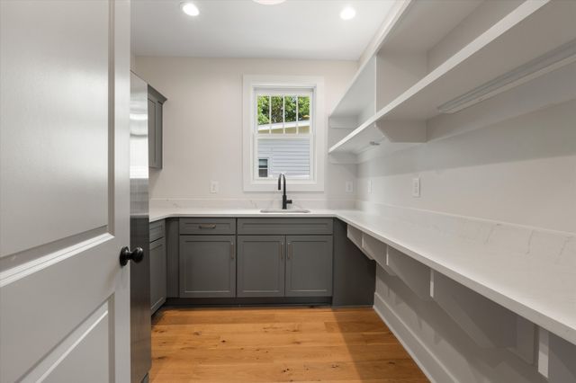 945 Seymour Ave, Nashville, TN 37206