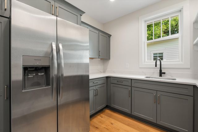 945 Seymour Ave, Nashville, TN 37206