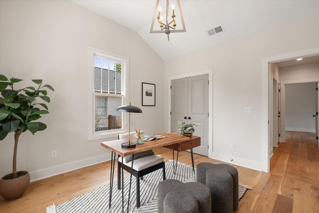 945 Seymour Ave, Nashville, TN 37206