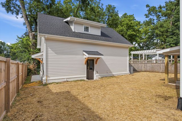 945 Seymour Ave, Nashville, TN 37206