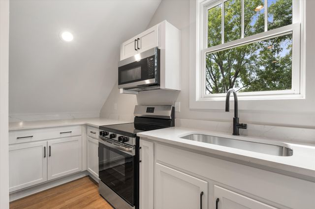 945 Seymour Ave, Nashville, TN 37206
