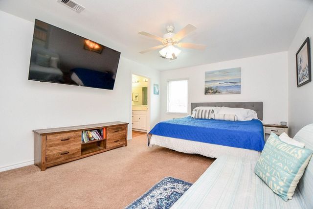 204 S Bay Boulevard, Palacios, TX 77465