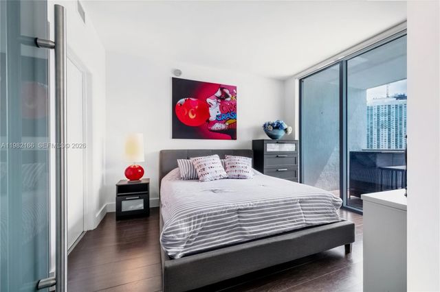 90 SW 3rd St 2116, Miami, FL 33130