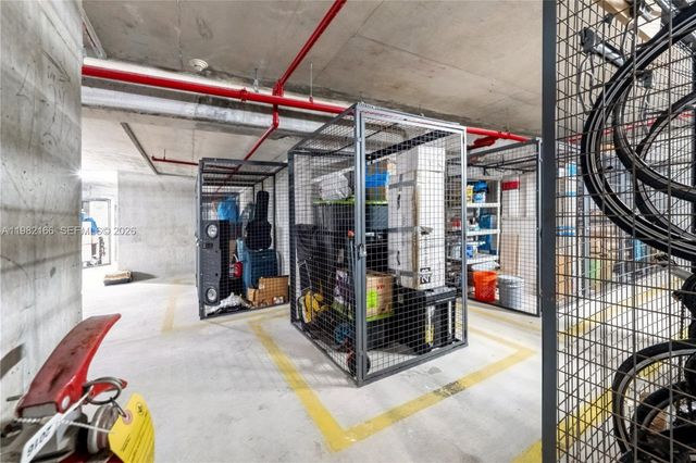 90 SW 3rd St 2116, Miami, FL 33130