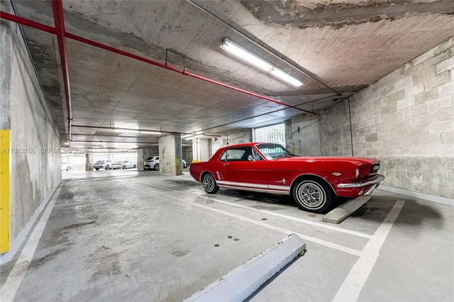 90 SW 3rd St 2116, Miami, FL 33130